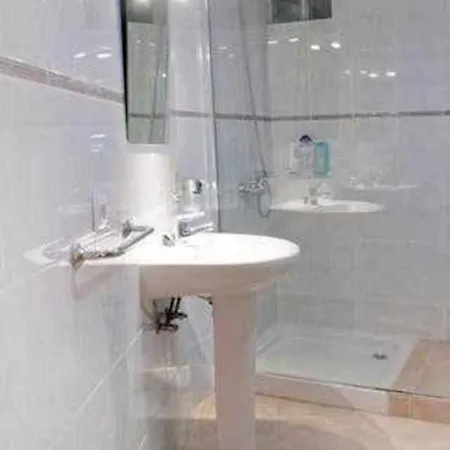 Enjoy Center Apartment